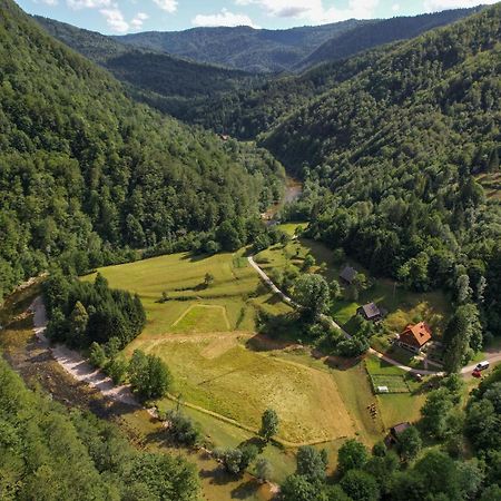 Treehouse Kupari Nacionalni Park Risnjak Cabar エクステリア 写真